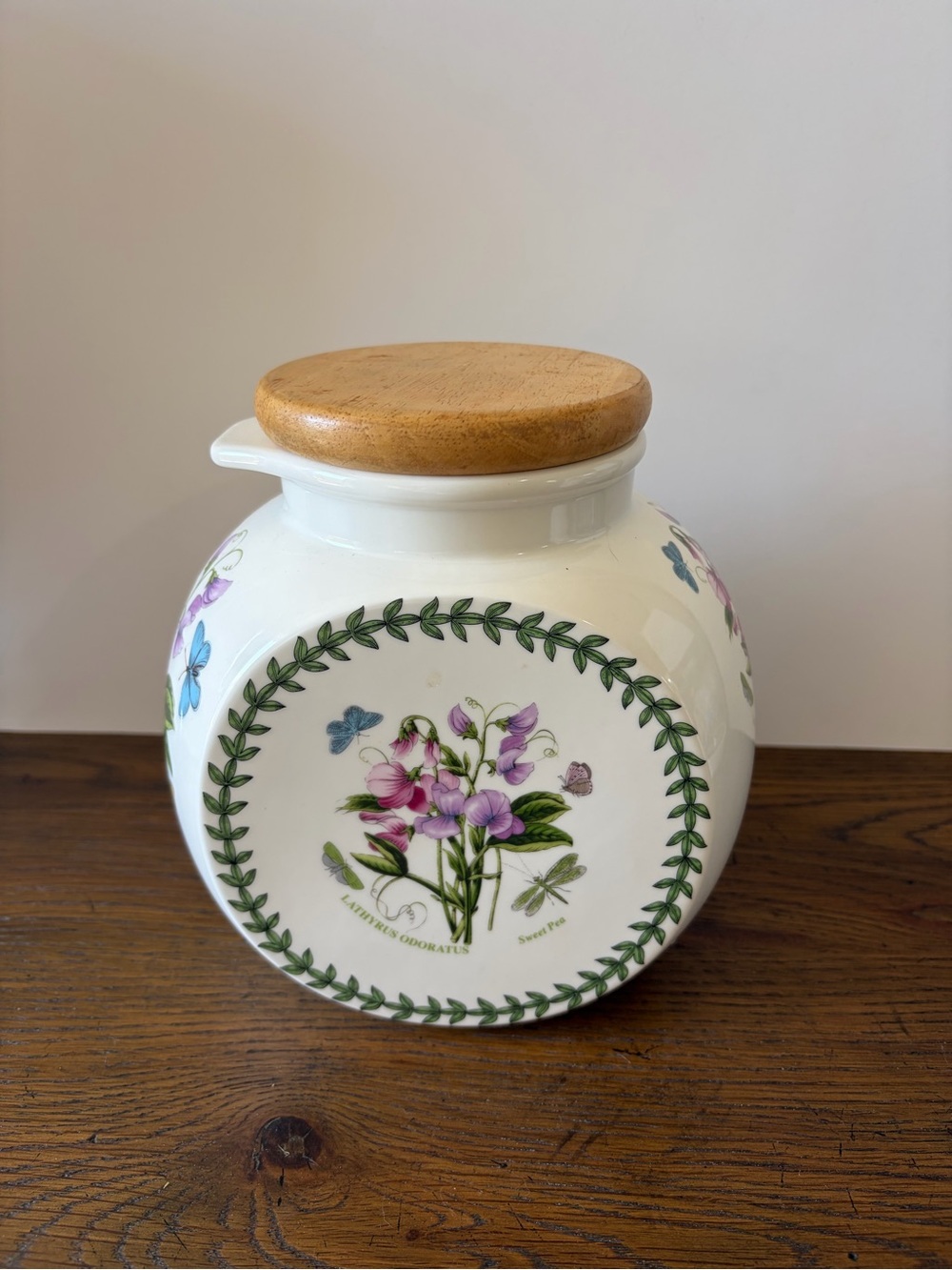 Portmeirion Botanic Garden Cookie Jar: Sweet Pea & Butterfly design.